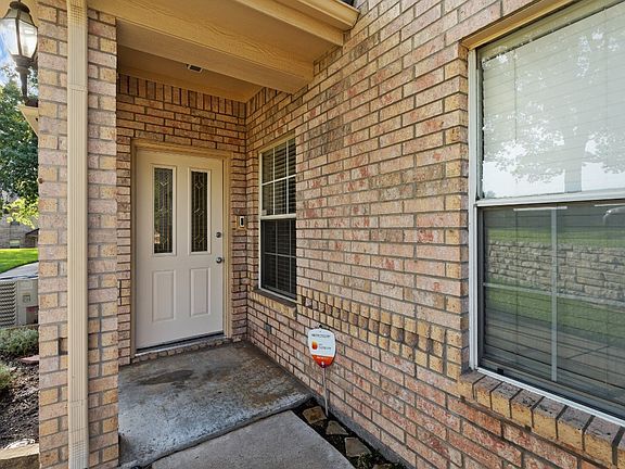 2140 Lakeforest Dr, Weatherford, TX 76087 | MLS #20394765 | Zillow