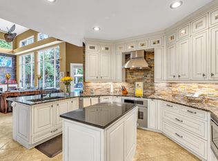 8264 S Lake Forest Dr, Davie, FL 33328