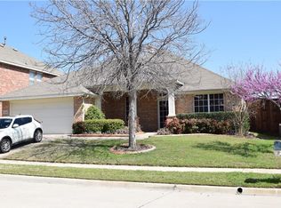 8220 Lauren Way, Watauga, TX 76148