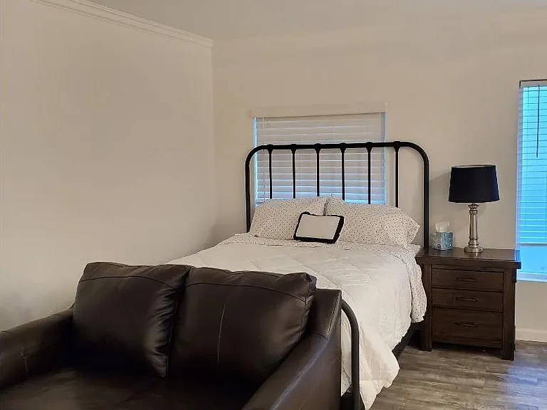 8301 E Florentine Rd #5 — Photo 7