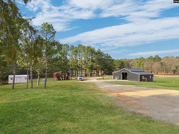 5th image of 7710 Ridge Rd