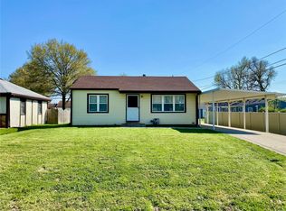 210 Parkway Dr, Swansea, IL 62226
