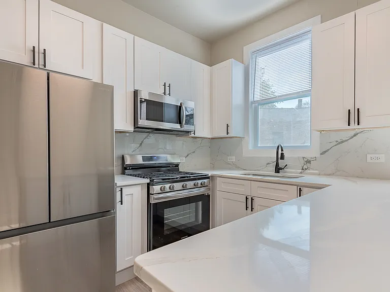2837 W Lexington St #2R — Photo 4