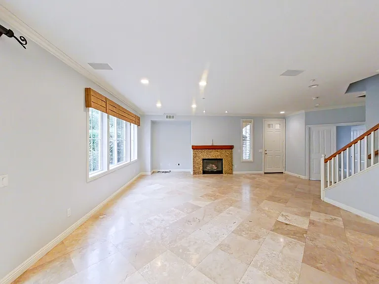 5 Avenida Brio — Photo 7