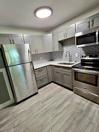 2500 Harn Blvd Photo 1