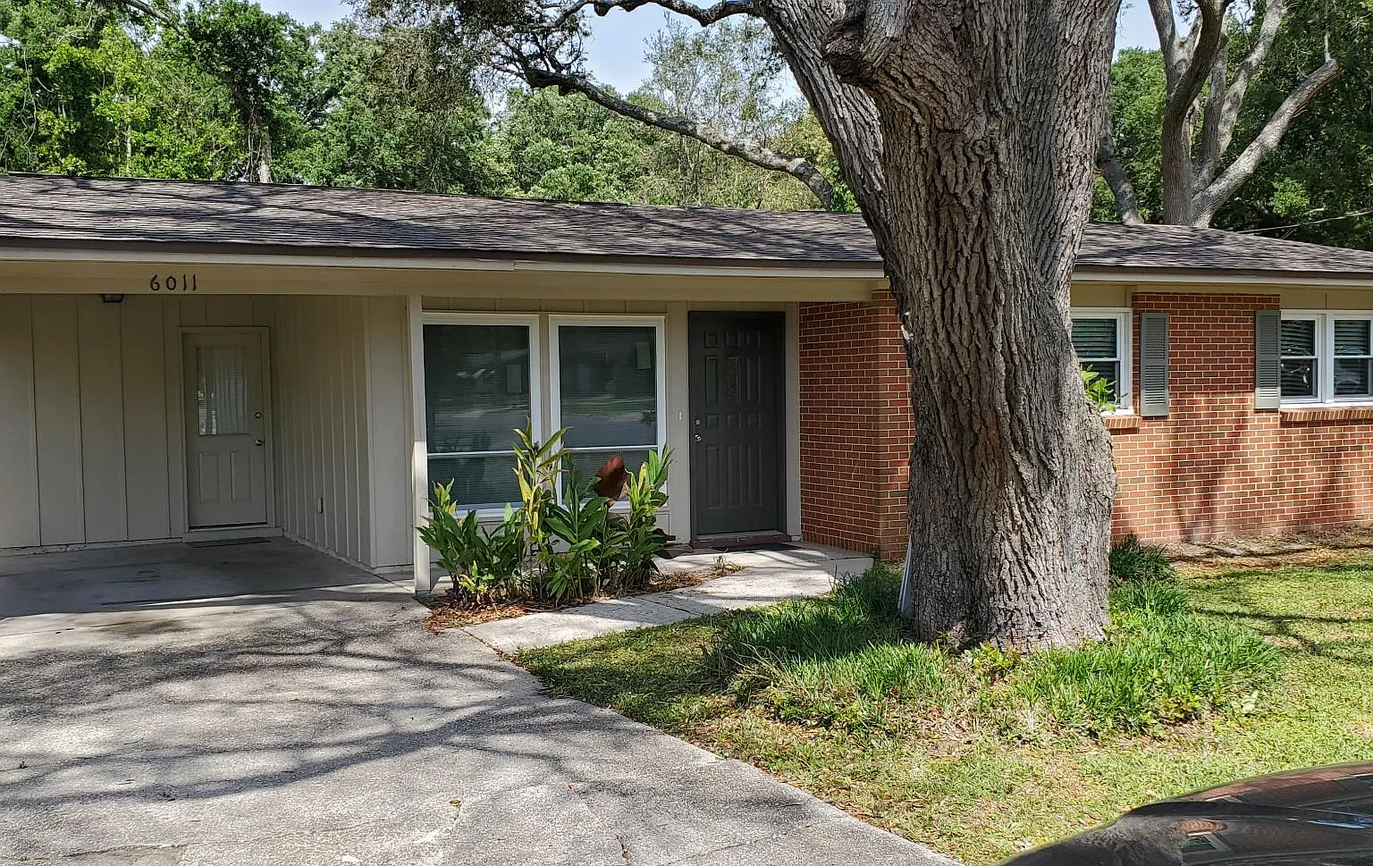 6011 Audubon Dr — Photo 2