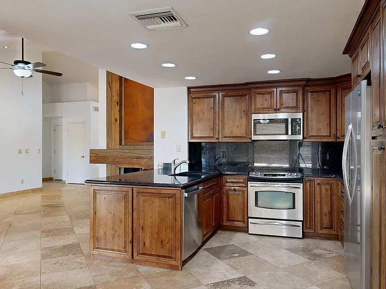 10575 E Mission Ln — Photo 7