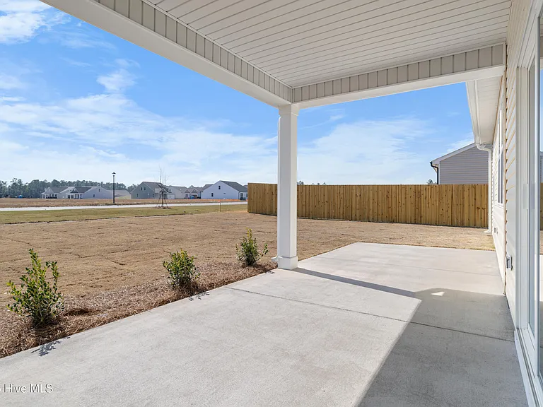 7418 Linda Vista Ln — Photo 3