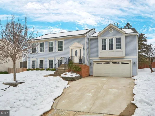 13715 Eastcliff Cir, Centreville, VA 20120