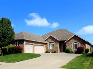 3233 W Brett Dr, Springfield, MO 65810