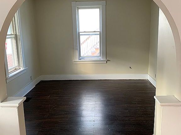 5th image of 304 Hooker St