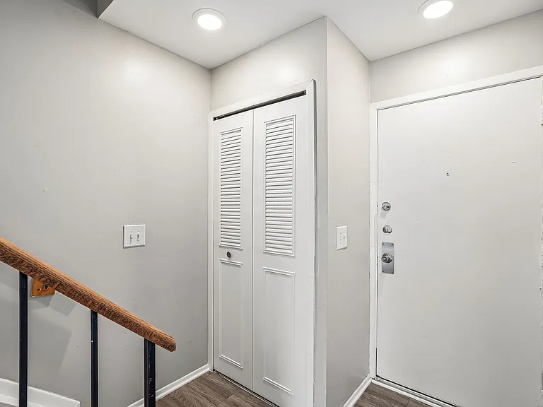 Midtown Park Apartments — Photo 37