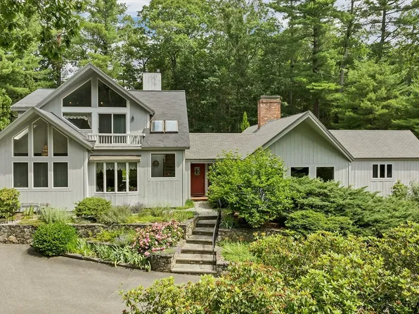 3 Burning Bush Dr, Boxford, MA 01921