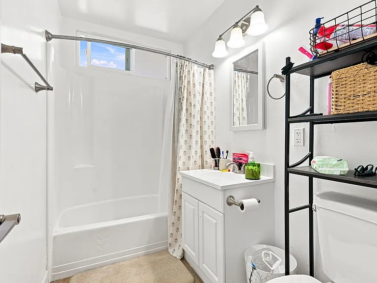 6353 Hummingbird St — Photo 4