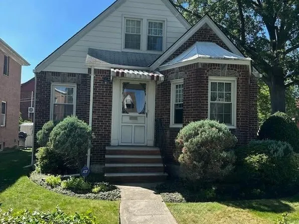 46-04 192 Street, Flushing, NY 11358