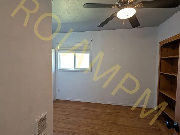 424 N Main St — Photo 7