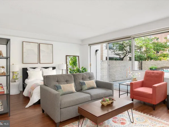 5500 Friendship Blvd APT 820N, Chevy Chase, MD 20815