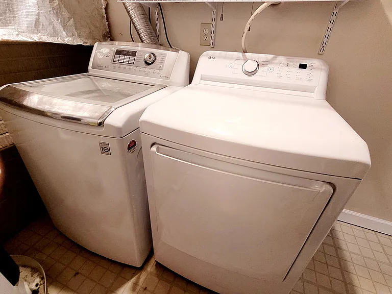 Large Washer / Dryer Set