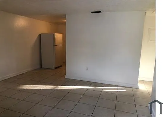 2 bed, 700 sqft, $1,700 — Photo 4