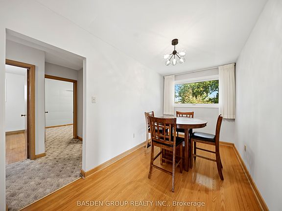 4th image of 20 Doreen Ct