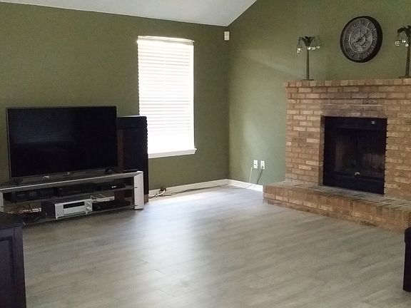 Living Rm with Fireplace