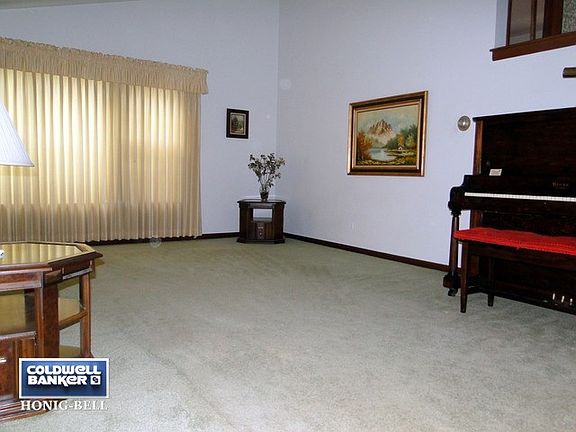 3rd image of 10536 S Tripp Ave