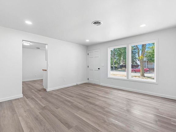 3rd image of 608 N Main St