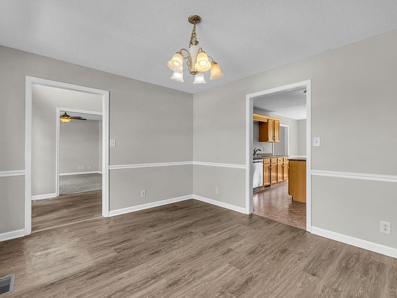 5th image of 2467 Elkmont Dr