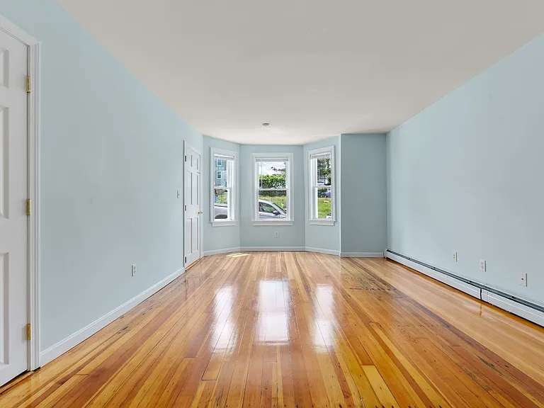 55 Fort Sq — Photo 4