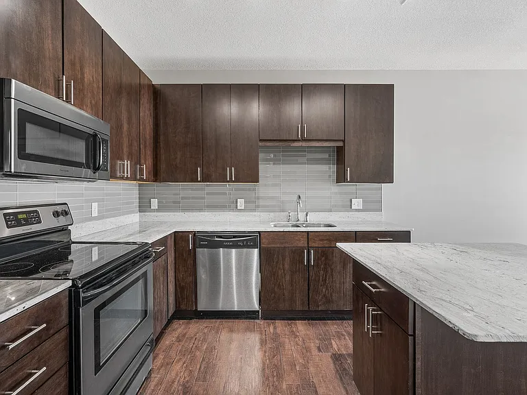 The Flats at West End — Photo 35