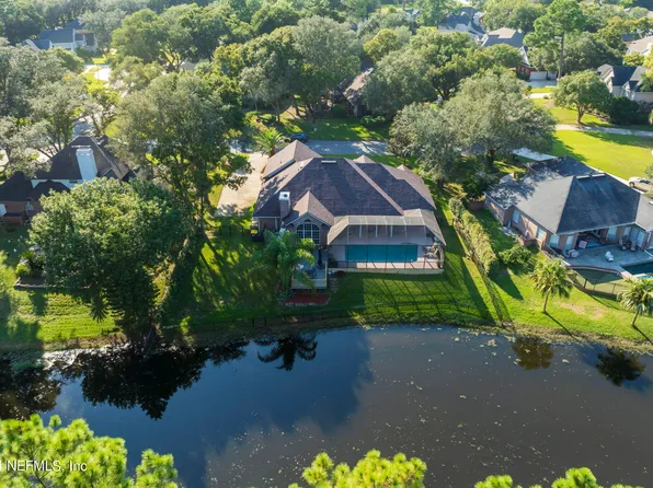 3017 SOUTHERN HILLS Circle W, Jacksonville, FL 32225