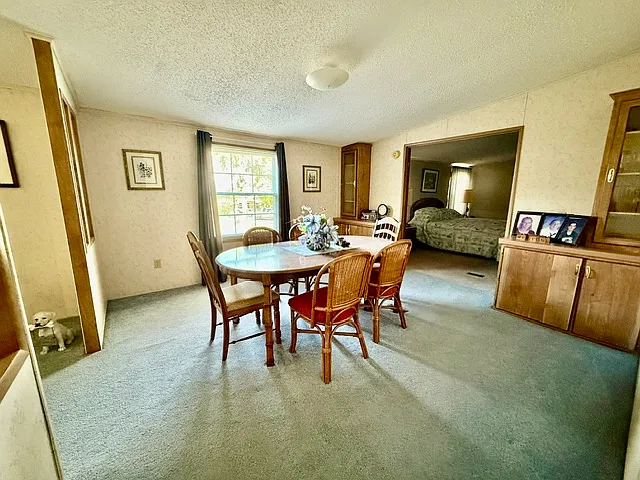 470 Hilltop Ct — Photo 10
