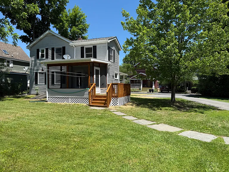 20 Lyman St — Photo 16
