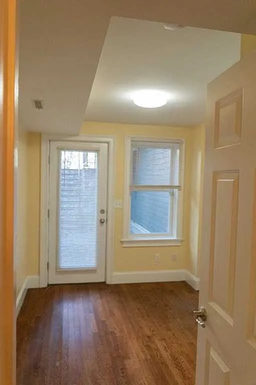 5 bed, $6,000 — Photo 4