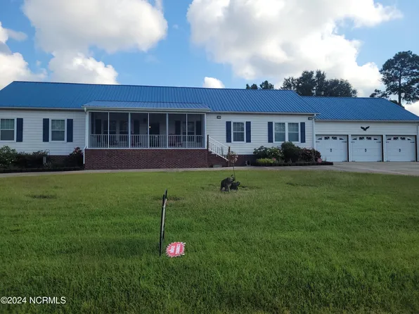729 Ridgecrest Lane, Rocky Point, NC 28457