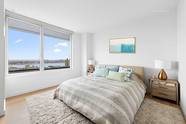 Rented by Engel & Völkers New York City | media 18