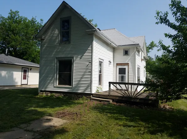 6842 Lexington Ave, Lincoln, NE 68505