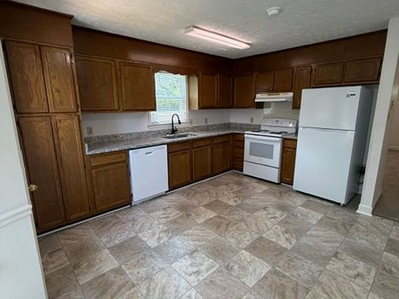 5th image of 1406 E 11th St