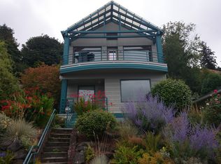 2312 Hobart Ave SW, Seattle, WA 98116