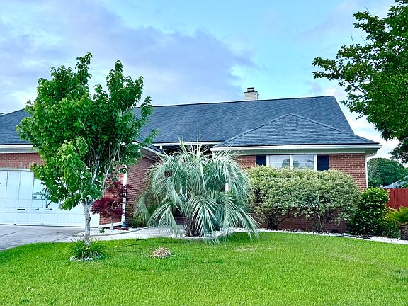 3rd image of 6114 Fieldstone Cir