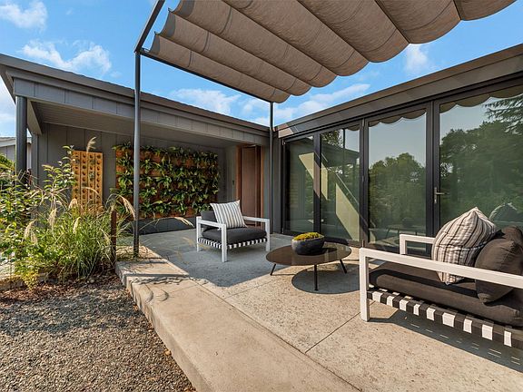 4th image of 1843 Spring Mountain Court