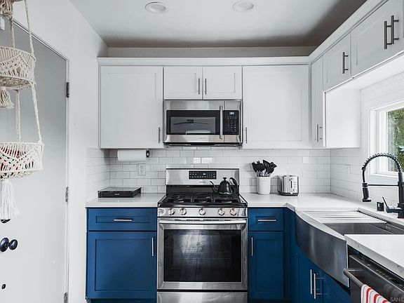 3rd image of 2627 Island Ave