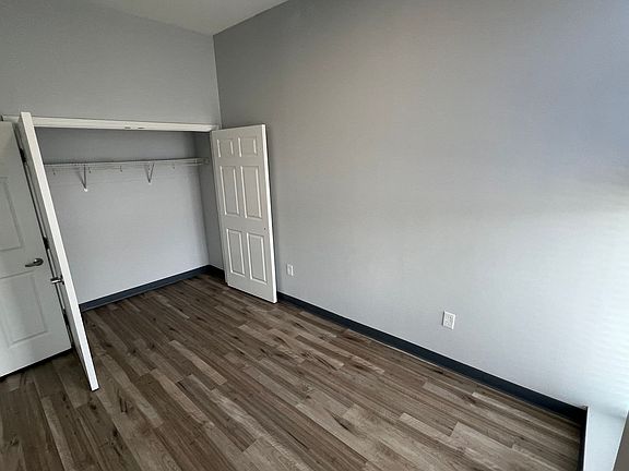 5th image of 207 5th St APT 203