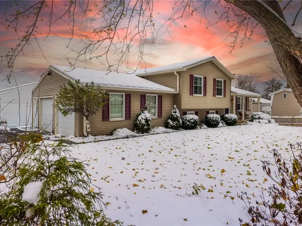 1529 Waterford Rd, Walworth, NY 14568