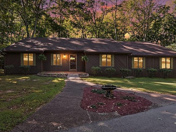 2nd image of 231 Scottsborough Cir
