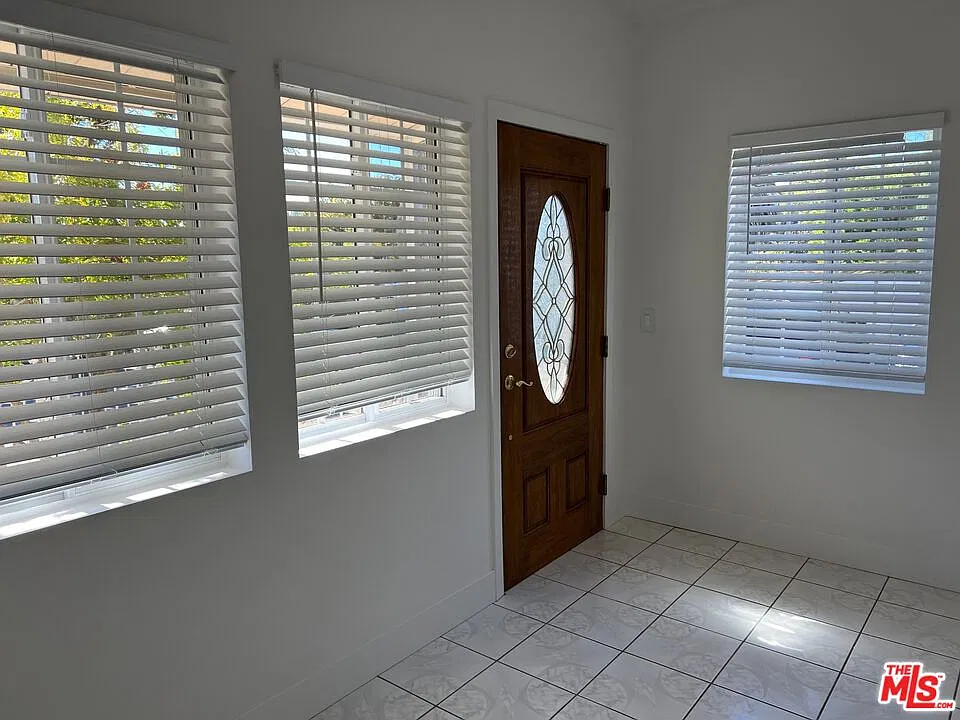 1 bed, 1.0 bath, 980 sqft, $2,995 — Photo 3