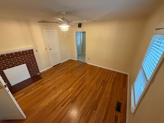 3rd image of 2644 Carrollton Hwy