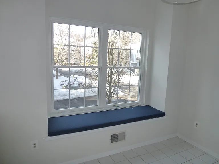 1901 Tanglewood Pl — Photo 9