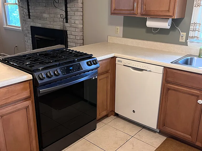 409 Conley Dr — Photo 9