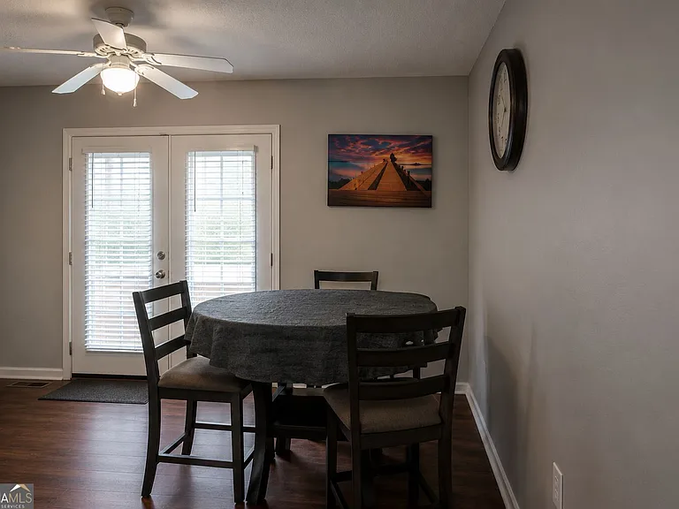 3168 Nectarine Cir — Photo 5
